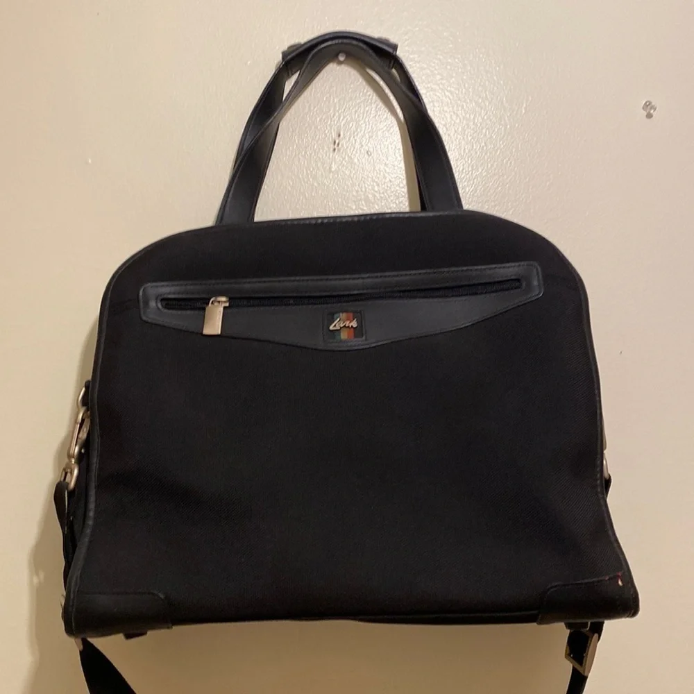 LaARK BLACK WEEKENDER BAG . Very good condition